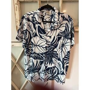 Hardaddy size medium blue & white Hawaiian style shirt